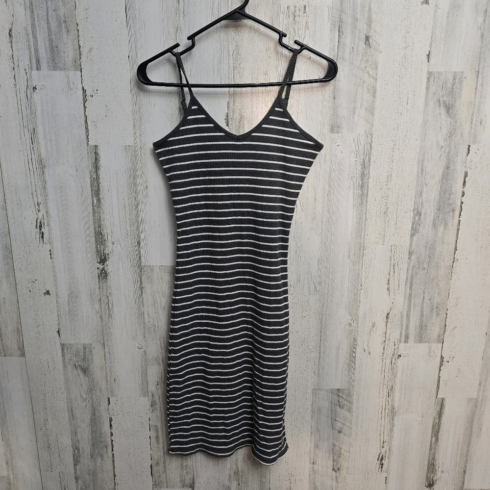 Body Glove Striped Gray and White Women's Dress Size Small